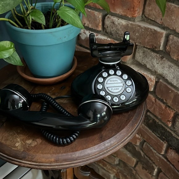 Retro table top phone. telephone redial flash. Black. - Picture 2 of 10